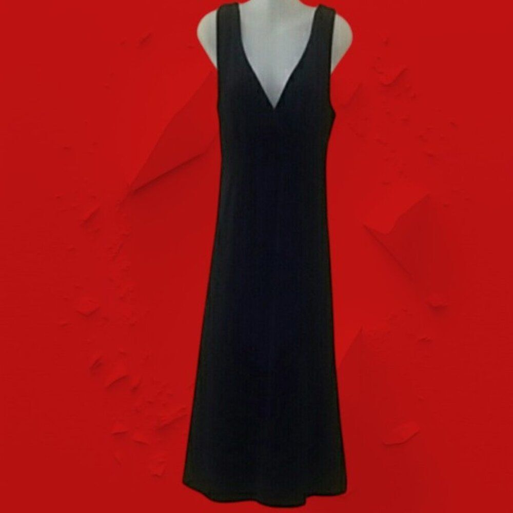 Old Navy Deep V Cut Black Velvet Feel Dress Size Medium Figure Enhancing A Line